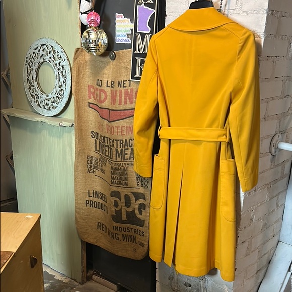 March Sale: Vintage Yellow, Belted London Fog Trench in Women’s Size 10 Reg - Picture 5 of 11